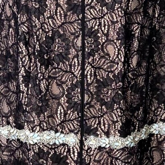 Alex Evenings Womens 1X Black Lace Jacket w Beige Lining and Iridescent Beading - Picture 9 of 10
